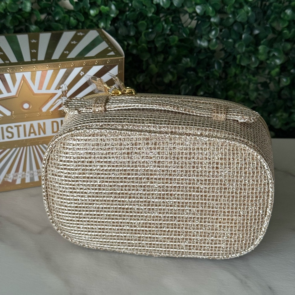 Dior Gold Sparkle Holiday 2025 Cosmetic Bag New - Picture 3 of 9